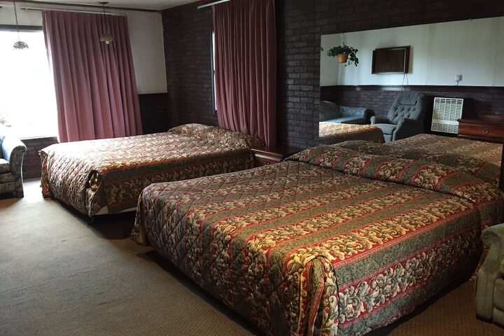 Room 3 of 67