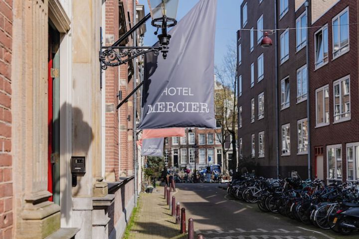 Hotel 235 of 239