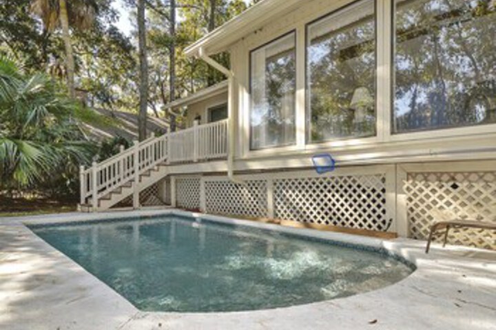 Pool 27 of 41