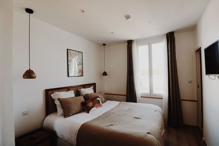 Room 22 of 165
