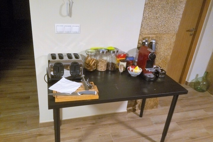 Breakfast/Coffee Service 32 of 51