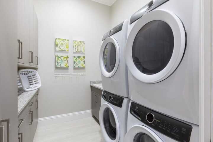 Laundry 16 of 39