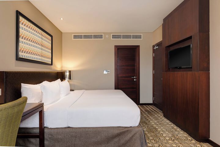 Room 12 of 41