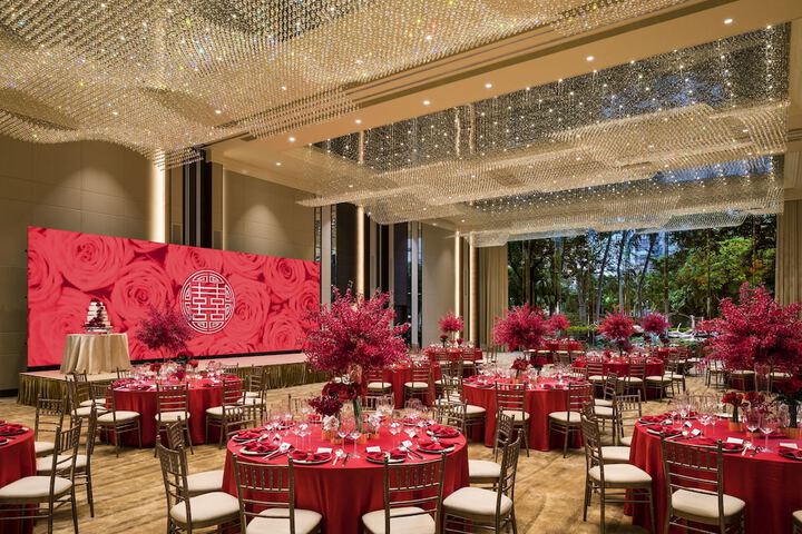 Ballroom/Hall 54 of 66