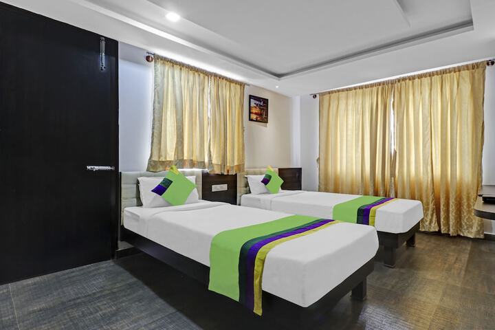 Room 8 of 31