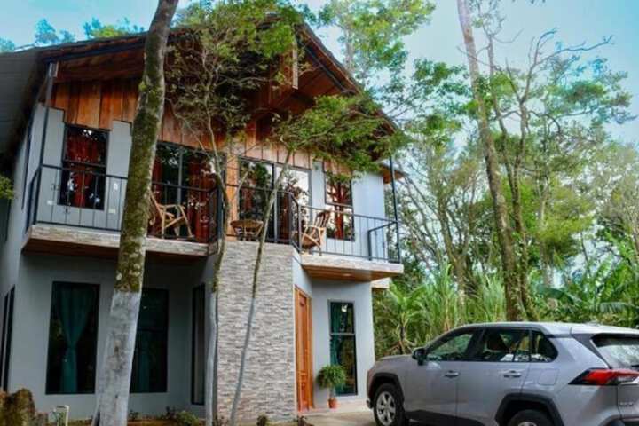 HOTEL ROCA VERDE