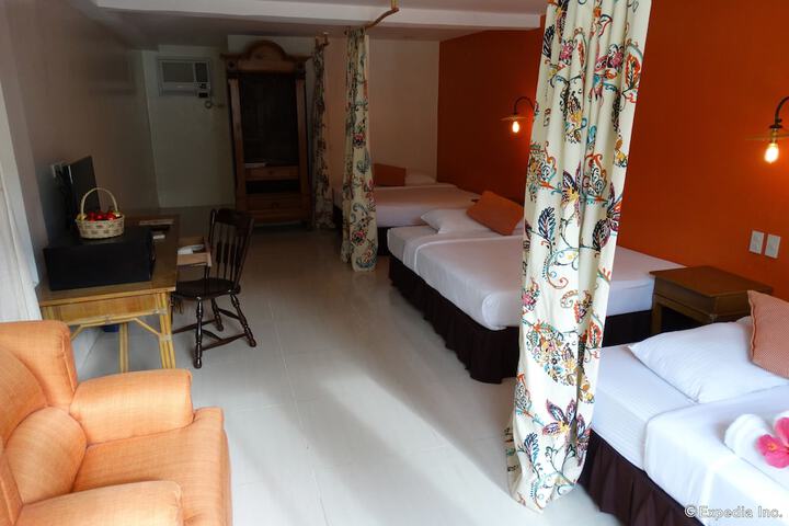 Room 11 of 49