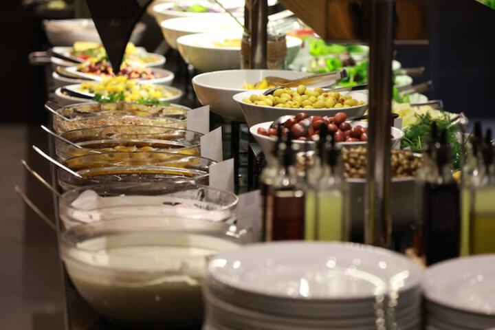 Dining 80 of 92