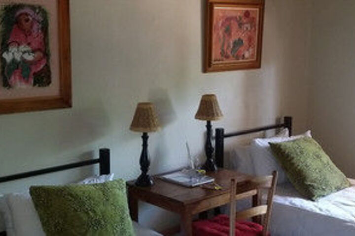 Room 11 of 27