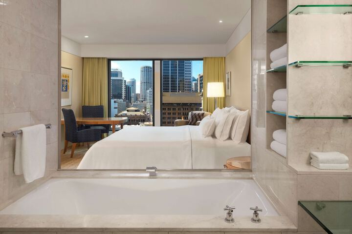 Room 15 of 68