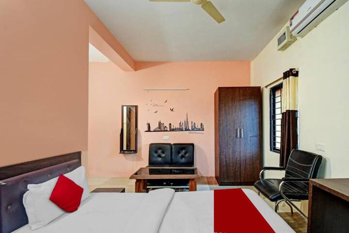 Goroomgo SR Palace Bhubaneswar