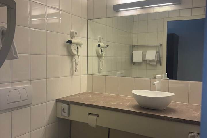 Room 11 of 47