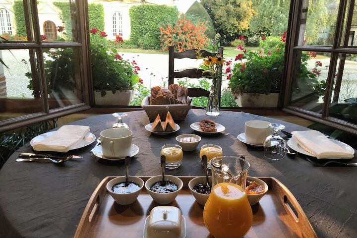 Breakfast/Coffee Service 40 of 60