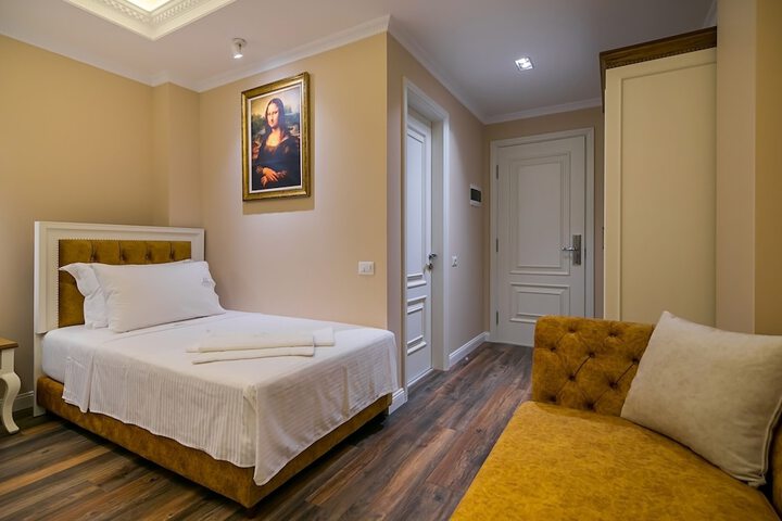 Room 25 of 55