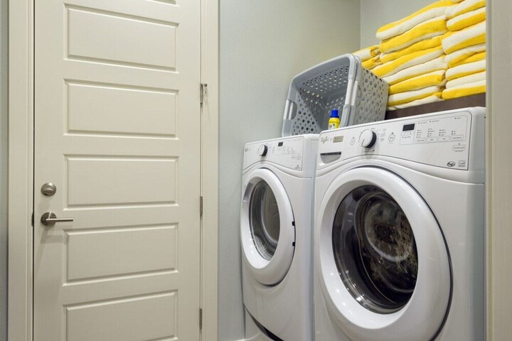 Laundry 27 of 62