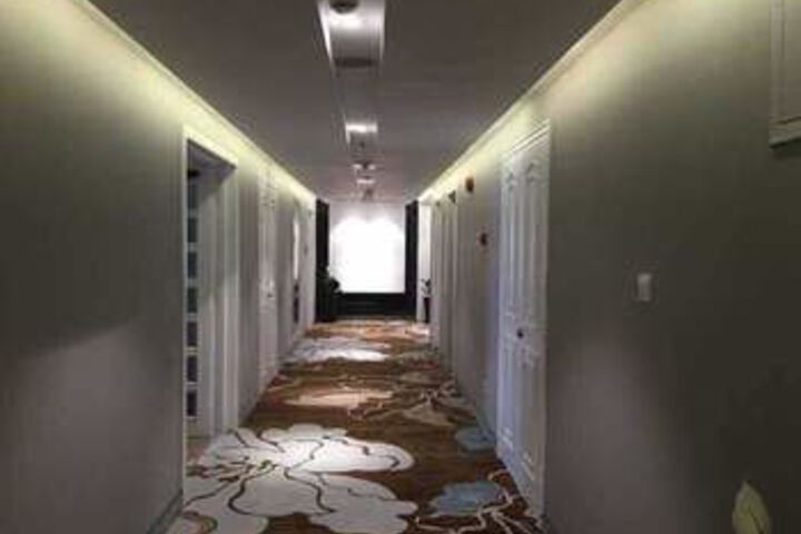 Ballroom/Hall 18 of 23