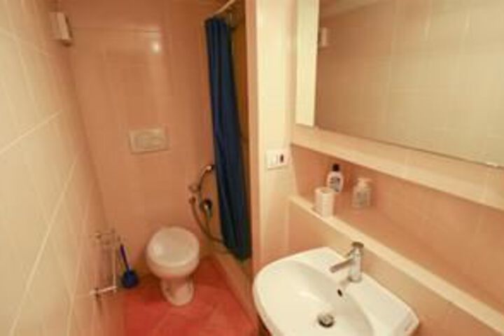 Room 3 of 15