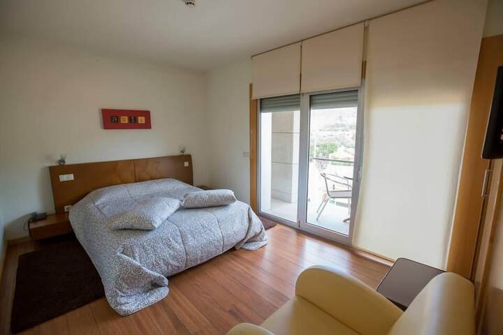 Room 5 of 25