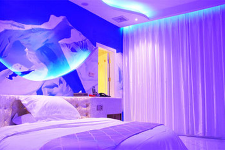 Room 16 of 36