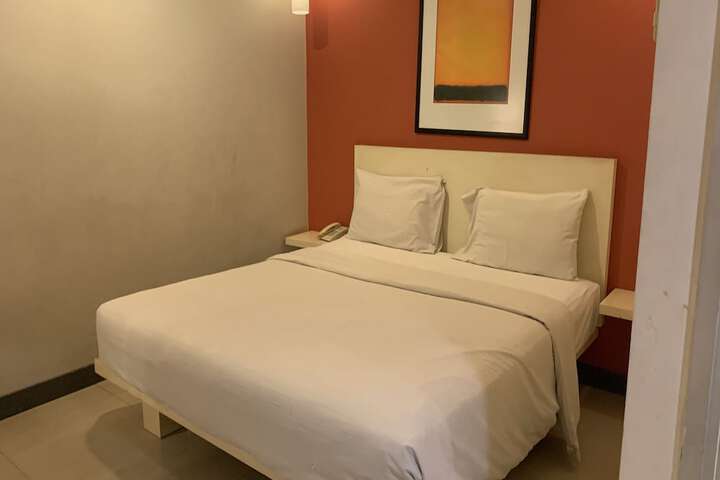 Room 28 of 50