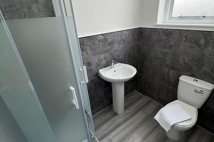 Room 70 of 97