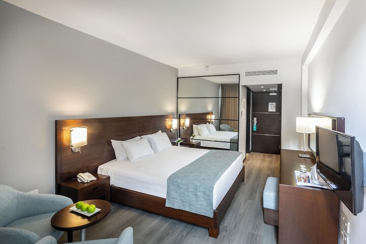Room 21 of 118