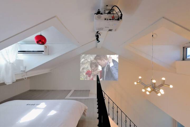Room 14 of 40