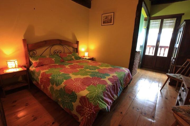 Room 7 of 27
