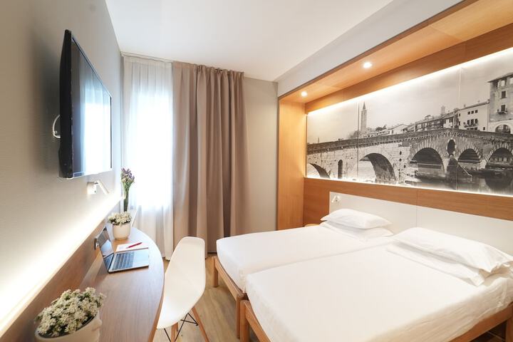 Room 26 of 41