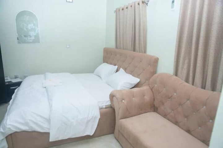 Room 5 of 51