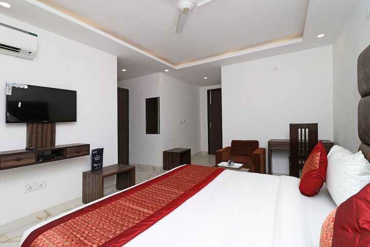 Room 18 of 126