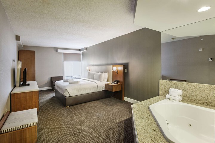 Room 17 of 53