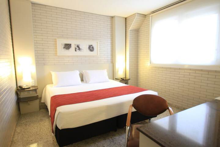 Room 6 of 37