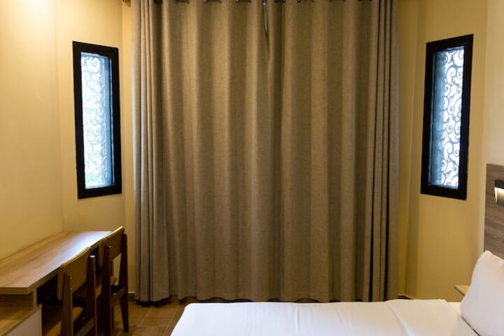 Room 12 of 79