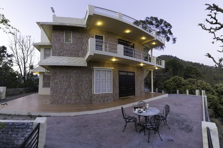 Hotel 5 of 61