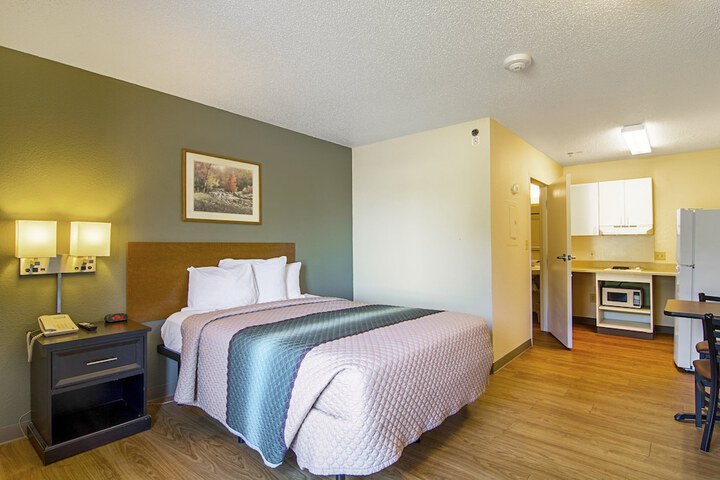 Studio Double Bed (4 of 12)