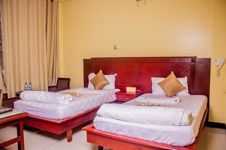 Room 8 of 35