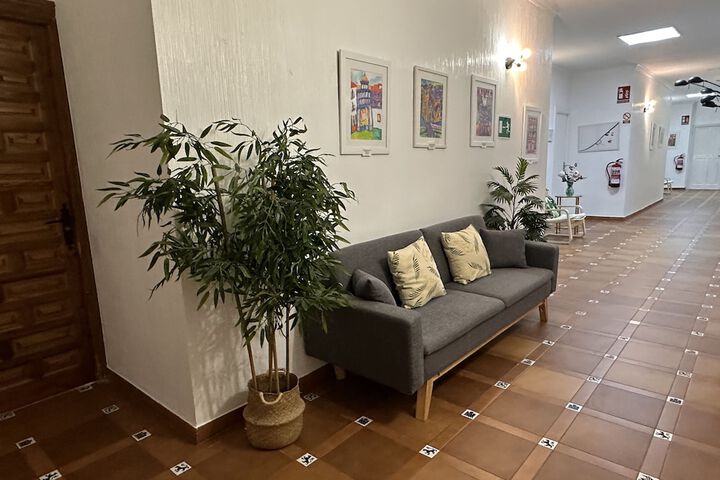 Room 25 of 33