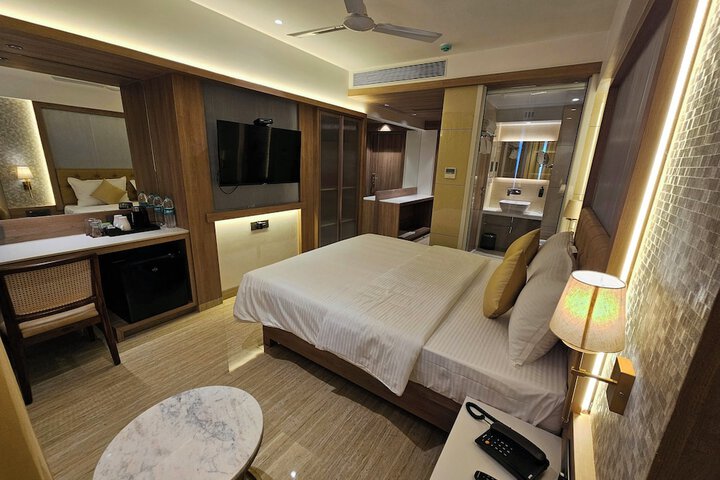 Room 10 of 44