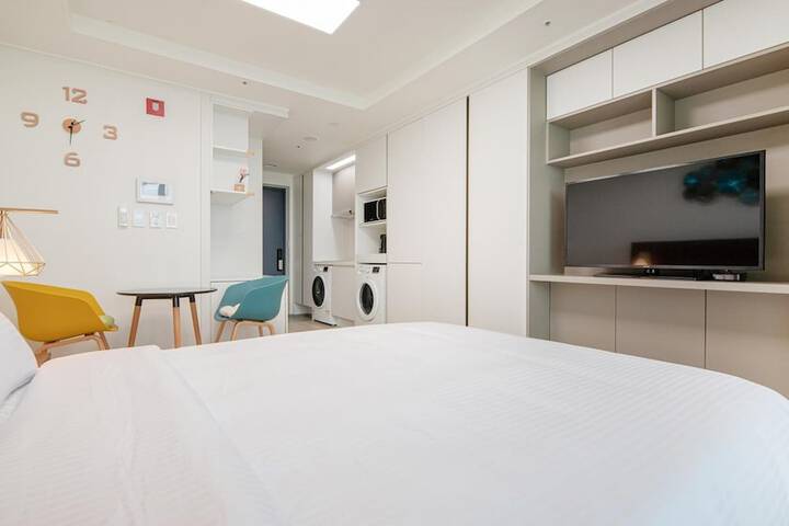 Room 541 of 640