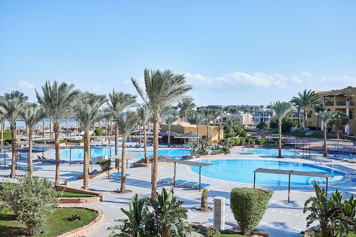 Hotel Pool