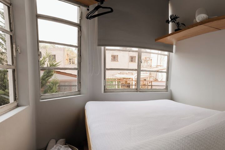 Room 10 of 50