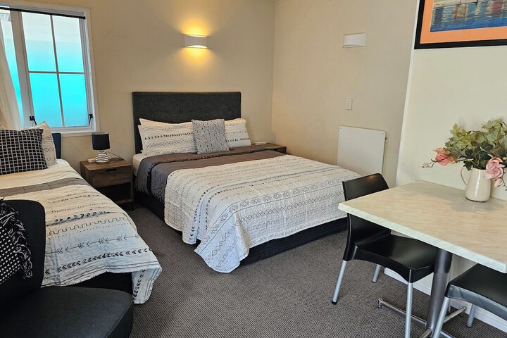 Room 27 of 39