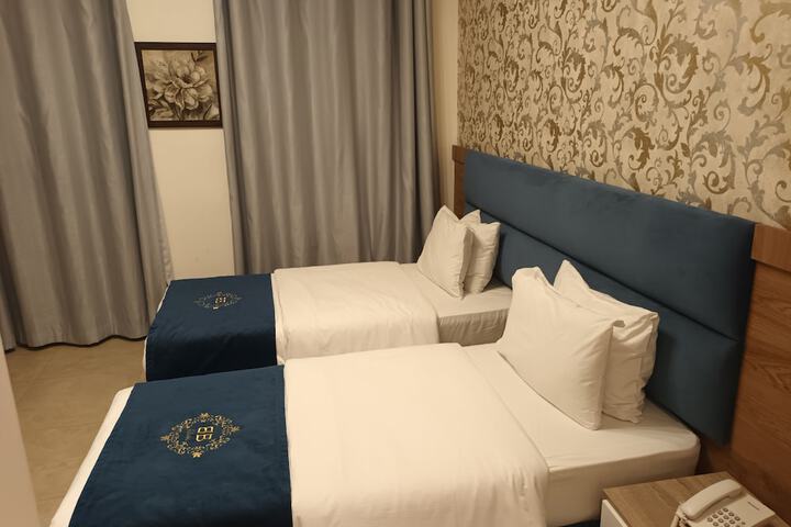 Room 11 of 29