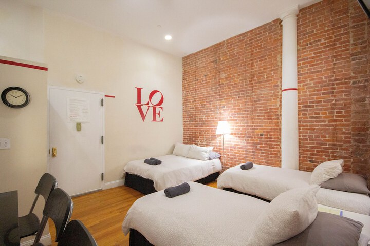 Room 61 of 121