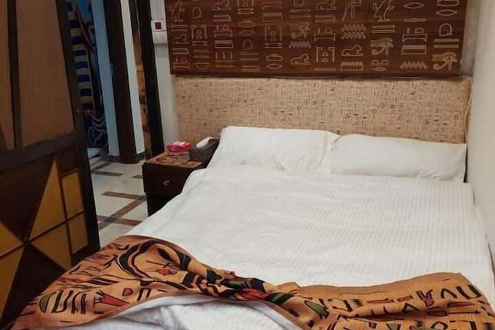 Room 10 of 82