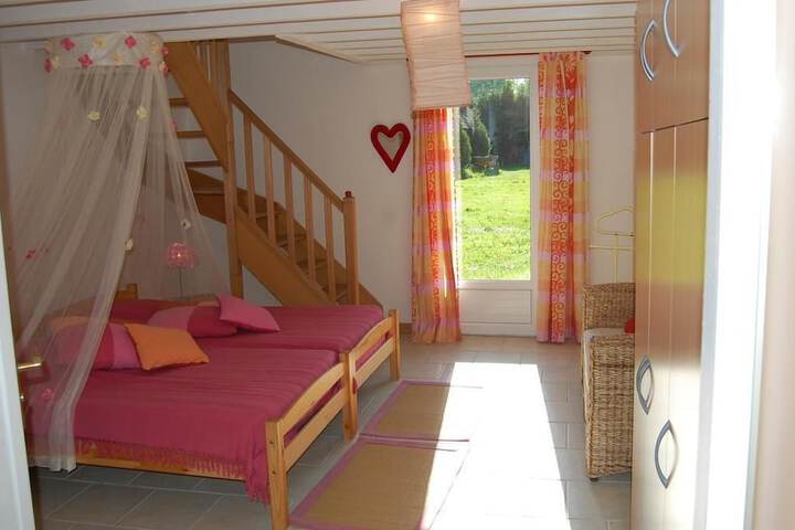 Room 3 of 12