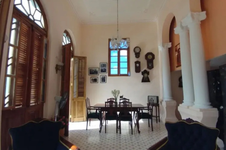 Room 13 of 20