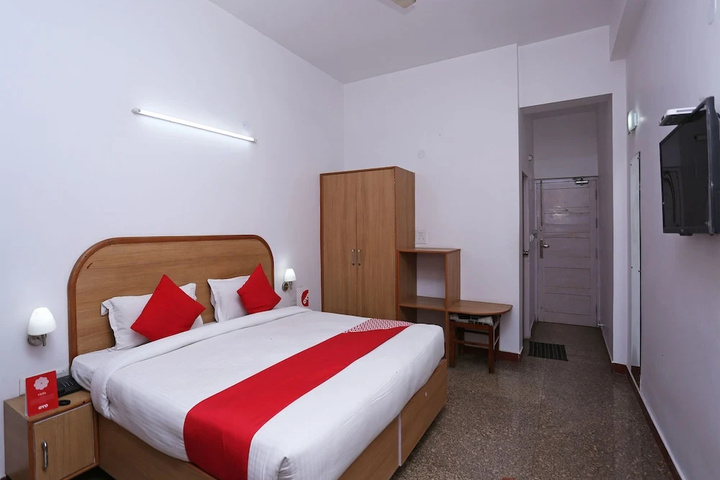 Room 5 of 19