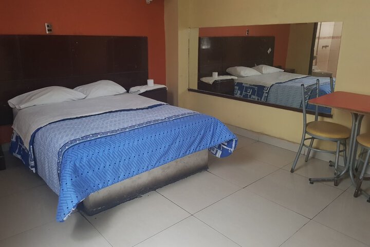 Room 3 of 8
